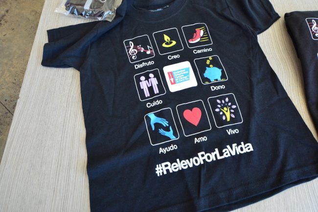 La camisetas oficiales del Relevo de este año pueden adquirirse a través de www.relevo.org. (Foto Carlos Díaz/Prensa RUM)