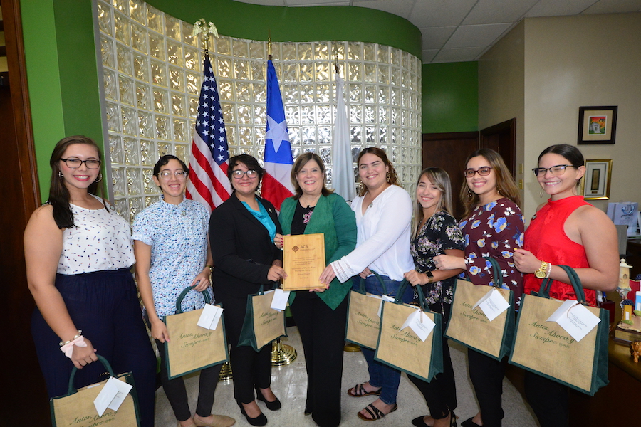 Las jóvenes ganaron el premio de Outstanding Chapter que la ACS otorga a sus capítulos más sobresalientes. (Foto Carlos Díaz/Prensa RUM) ACS