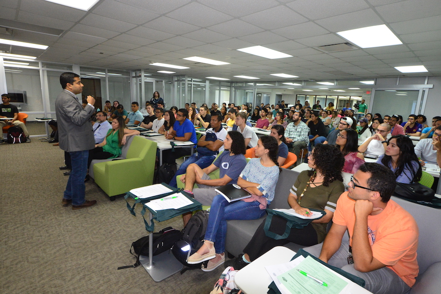 El Centro de Enriquecimiento Profesional (CEP) y la Oficina de Estudios Graduados llevaron a cabo su tradicional orientación a estudiantes de nivel graduado de nuevo ingreso. Foto Carlos Díaz/Prensa RUM