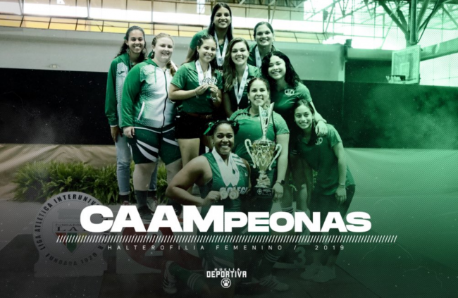 La Juanas de halterofilia regresaron al campeonato tras dominar a la Pontificia Universidad Católica de Puerto Rico (PUCPR).  Foto cortesía de Huella Deportiva Campeones