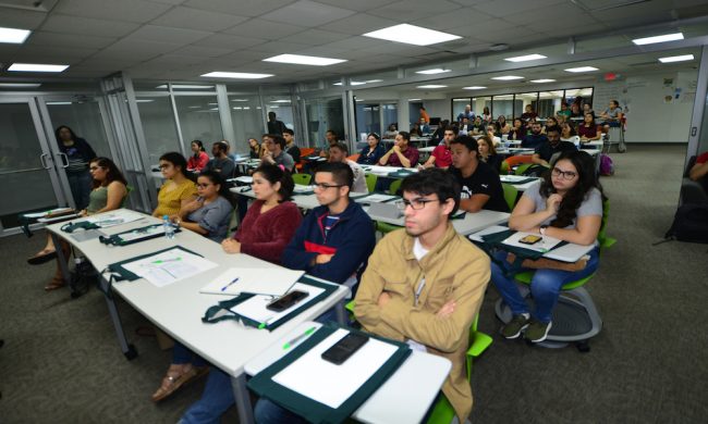 Cerca de 120 estudiantes dieron comienzo a su carrera graduada en el RUM. (Foto por Carlos Díaz/Prensa RUM)