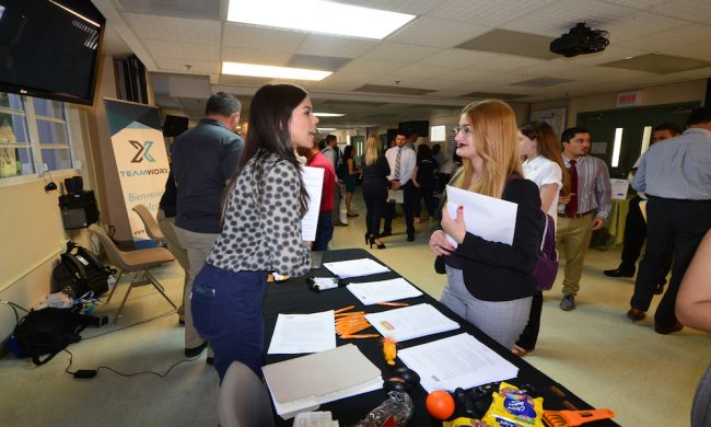 Los reclutadores buscaron talento colegial en las especialidades de Contabilidad, Finanzas, Mercadeo, Gerencia de Recursos Humanos, Gerencia de Operaciones y Administración de Oficinas. (Foto por Carlos Díaz/Prensa RUM)