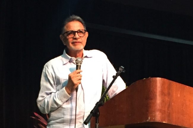 El humorista Silverio Pérez concedió una entrevista en la que relata sobre su vida colegial. (Idem Osorio/Prensa RUM)