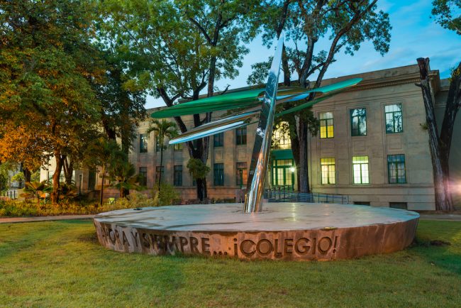 Con un total de 12,845 estudiantes, de estos 1,918 de nuevo ingreso, el Recinto Universitario de Mayagüez (RUM) inició, el lunes, 17 de agosto, las clases del primer semestre del año académico 2020-2021 en la modalidad de educación asistida por tecnología. Foto José R. Almodóvar Inicio de clases