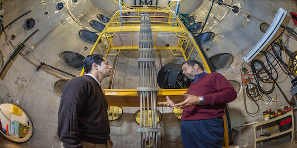 Próximo a cumplir su primer año de suscrito, el histórico acuerdo entre el Recinto Universitario de Mayagüez (RUM) de la Universidad de Puerto Rico (UPR) y los Laboratorios Nacionales Sandia, ha logrado madurar y robustecer la relación de más de dos décadas de ambas entidades. Precisamente, la sólida alianza colaborativa fue reconocida por el Federal Laboratory Consortium for Technology Transfer con el premio 2020 FLC Mid Continent Region, en el área de seguridad y energía sustentable.