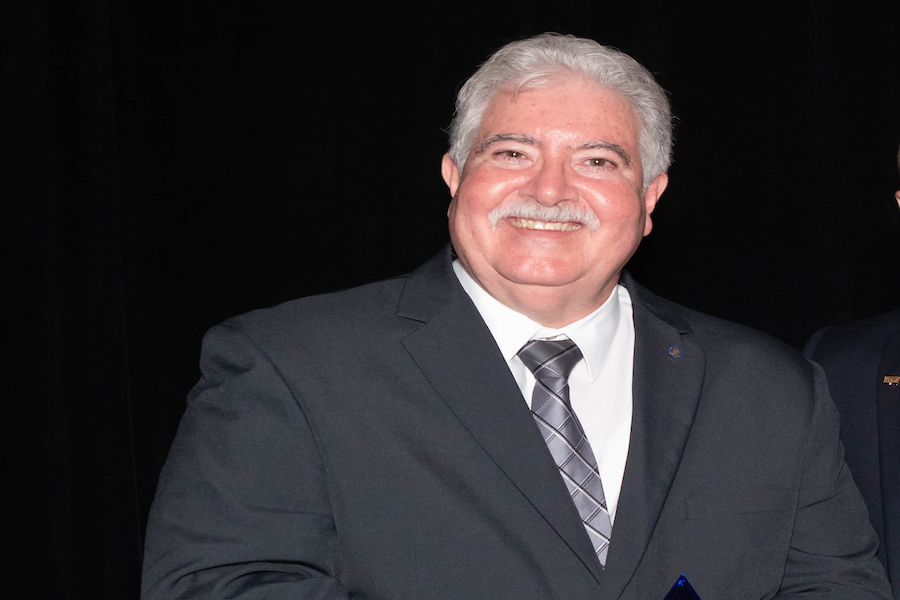 El doctor Benjamín Colucci Ríos, catedrático del Departamento de Ingeniería Civil y Agrimensura del RUM, se convirtió en el primer puertorriqueño e hispanoamericano en recibir el premio Wilbur S. Smith, galardón que otorga la American Society of Civil Engineers (ASCE). Suministrada