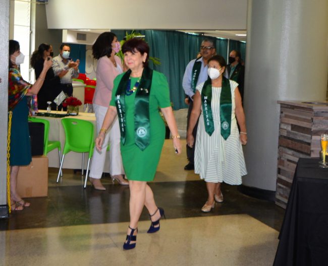 Los representantes de la clase 1971 desfilaron en una actividad que organizó la Oficina de Exalumnos. Foto Carlos Díaz/Prensa RUM Clase 1971