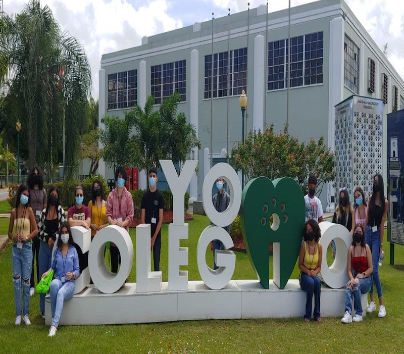 El Centro de Aprendizaje y Éxito RUMbo EX, adscrito al Recinto Universitario de Mayagüez (RUM) de la Universidad de Puerto Rico (UPR), realizó un campamento de verano para descubrir carreras y vocaciones que acogió a quince estudiantes que cursan el undécimo grado provenientes de diferentes escuelas públicas y privadas del país.