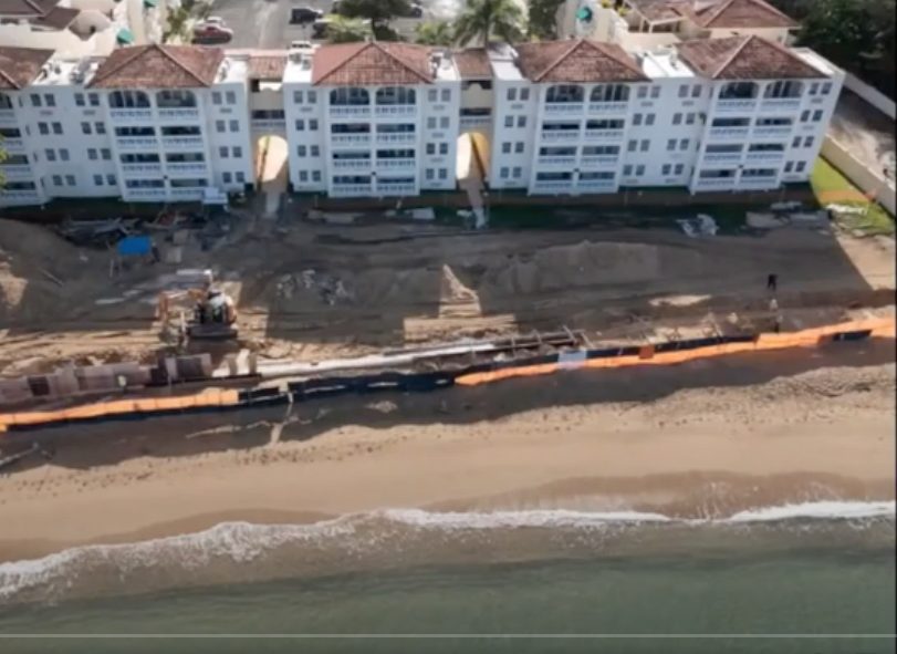 El Centro Hemisférico de Cooperación en Investigación y Educación en Ingeniería y Ciencia Aplicada (CoHemis), junto al programa Sea Grant de Puerto Rico, con sede en el Recinto Universitario de Mayagüez (RUM), realizaron la conferencia Impactos del cambio climático en las costas: Un reto que genera conflictos ambientales, como parte de su esfuerzo para educar a la ciudadanía sobre cómo este fenómeno mundial se manifiesta y qué hacer al respecto.