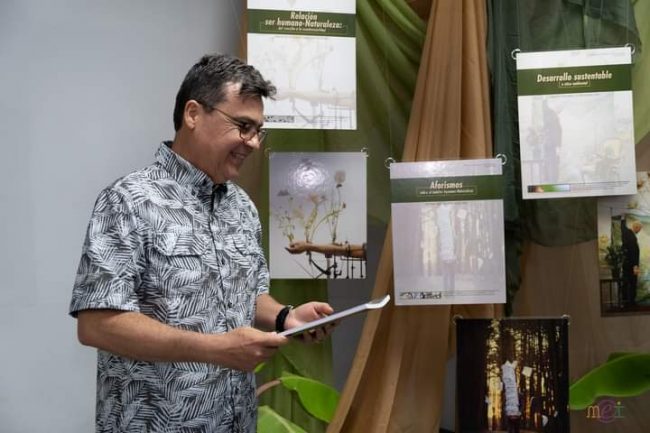 El doctor Giovannie Soto Torres, agente agrícola asociado de Extensión del SEA, es el autor del libro ‘La pregunta por el habitar: consideraciones sobre la relación humano-naturaleza’. Foto Juan C. Molina/MEI Dr. Giovannie Soto Torres