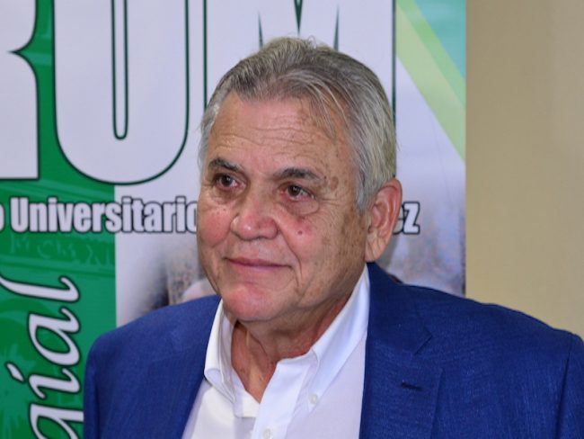 El doctor Fernando Colón Osorio es egresado de la clase de 1970 del RUM. Foto Carlos Díaz/Prensa RUM