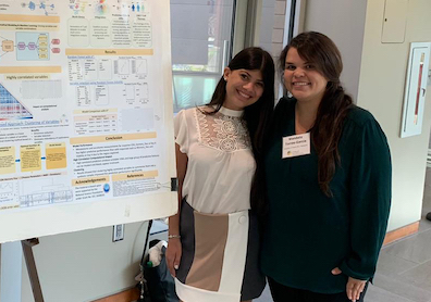 La doctora Wandaliz Torres García y la egresada Valerie Y. Odeh Couvertier, ambas integrantes del Centro de Investigación de Ingeniería para Tecnologías de Fabricación de Células (CMaT) del Recinto Universitario de Mayagüez (RUM), son dos de las autoras de un artículo que aporta una innovadora plataforma analítica y computacional para adelantar la misión de esa entidad de reproducir células de manera eficiente, segura y a bajo costo, y así hacer más accesibles estas terapias, que actualmente están aprobadas para cánceres agresivos como el linfoma.