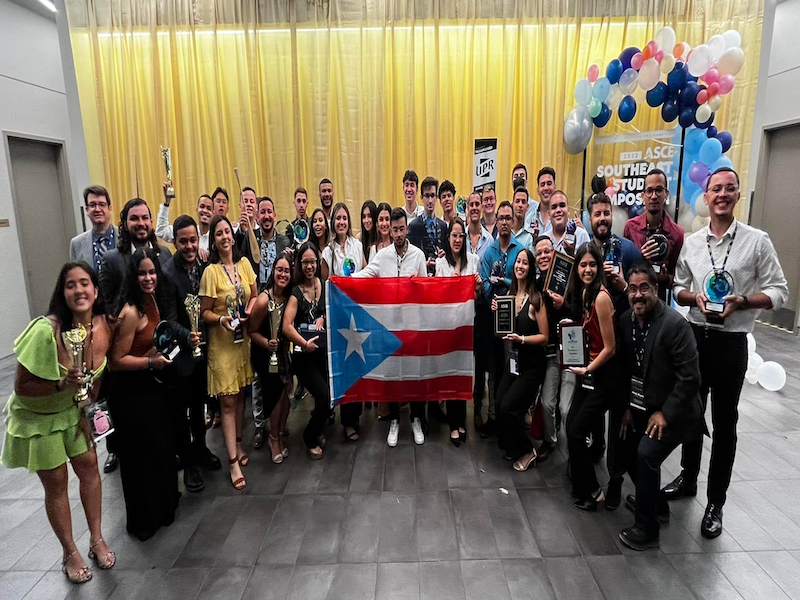 Por quinto año consecutivo, el capítulo estudiantil de la American Society of Civil Engineers (ASCE, por sus siglas en inglés), adscrito al Recinto Universitario de Mayagüez (RUM), se alzó con el primer lugar en la competencia regional en el puntaje general que se celebró en Florida A&M-Florida Southern University (FAMU-FSU), frente a instituciones de la Región Sureste de los Estados Unidos. Unos 36 colegiales participaron en 18 competencias, de las cuales siete son elegibles para la clasificación que les permitió competir a nivel nacional.