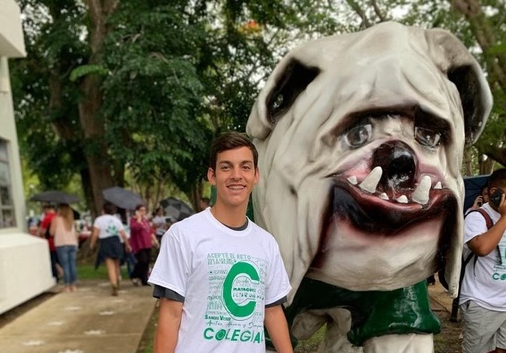 El colegial Rogelio Cianchini Díaz, estudiante de tercer año del Departamento de Química del Recinto Universitario de Mayagüez (RUM), fue admitido a un importante internado de verano en Cornell University, luego de participar de un estricto proceso de selección.