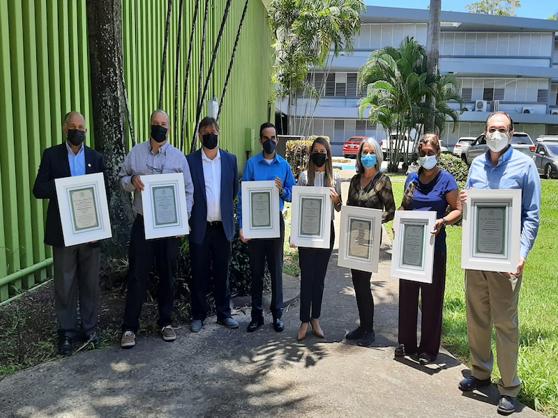 El Colegio de Ingeniería del Recinto Universitario de Mayagüez (RUM), de la Universidad de Puerto Rico (UPR), confirió un reconocimiento a doce profesores destacados que se han distinguido por su aportación académica, así como su compromiso con sus estudiantes.