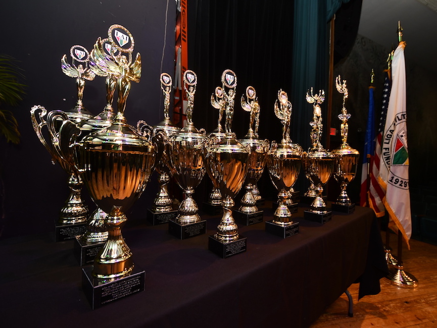 El Anfiteatro Ramón Figueroa Chapel del Recinto Universitario de Mayagüez (RUM) fue la sede de la Premiación de Valores Deportivos de la Liga Atlética Interuniversitaria (LAI). El evento concluyó con la entrega de la Copa Global Luis F. Sambolín, así como las Copas en las categorías femenina y masculina a los atletas colegiales, quien al concluir el Festival Deportivo, el pasado mes de mayo, se coronaron como campeones, por tercera ocasión consecutiva.