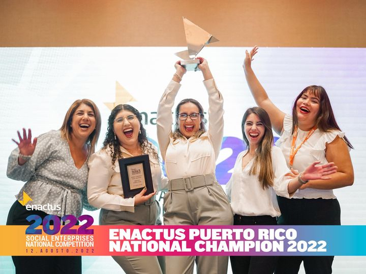 El capítulo estudiantil de Enactus del Recinto Universitario de Mayagüez (RUM), ganó el primer lugar de la Copa Enactus Puerto Rico, en la competencia nacional, que se celebró el pasado 12 de agosto. Con el campeonato, el equipo colegial representará al país en la Copa Mundial que, por primera vez, tendrá lugar en suelo boricua del 30 de octubre al 2 de noviembre.