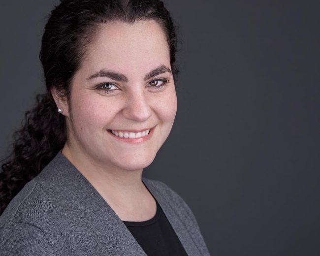 La doctora Katherine Domenech Pérez, catedrática del Departamento de Ciencia Animal del Colegio de Ciencias Agrícolas del Recinto Universitario de Mayagüez (RUM), recibió dos subvenciones del Instituto Nacional de Alimentos y Agricultura (NIFA) del Departamento de Agricultura de los Estados Unidos (USDA), ascendientes a $1,424,999.00. Ambos proyectos son administrados por el Servicio de Extensión Agrícola (SEA). Suministrada Dra. Katherine Domenech Pérez