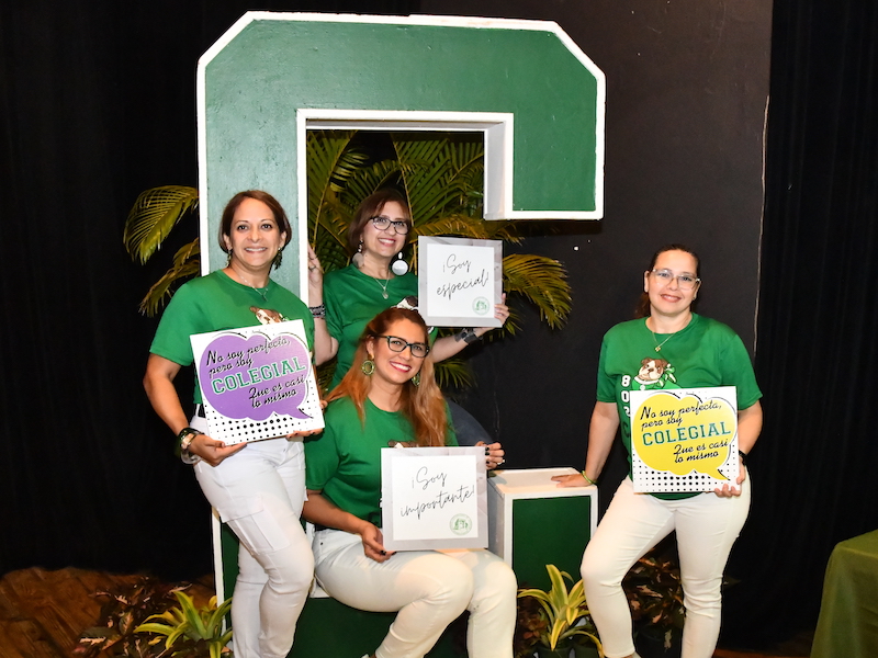 Bajo el lema Eres importante antes, ahora y siempre, el Recinto Universitario de Mayagüez (RUM), reconoció a su personal administrativo con varias actividades que incluyeron charlas, regalos, mesas de servicio, entre otras, que transcurrieron entre el Centro de Estudiantes y el Anfiteatro Ramón Figueroa Chapel