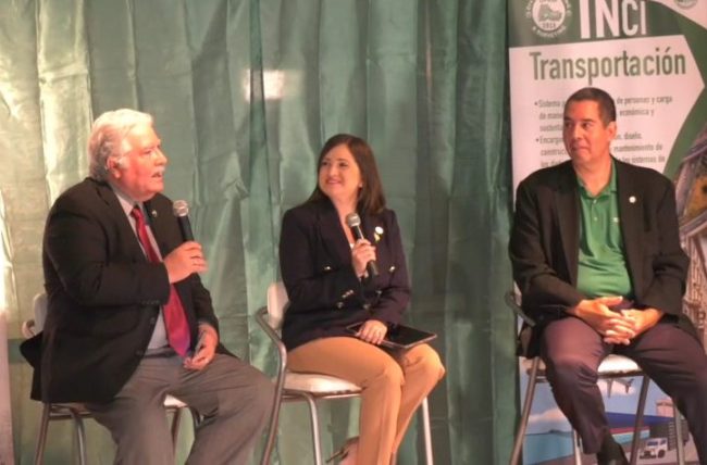 El simposio contó con la presencia de la ingeniera Eileen Vélez Vega, secretaria del Departamento de Transportación y Obras Públicas. Suministrada