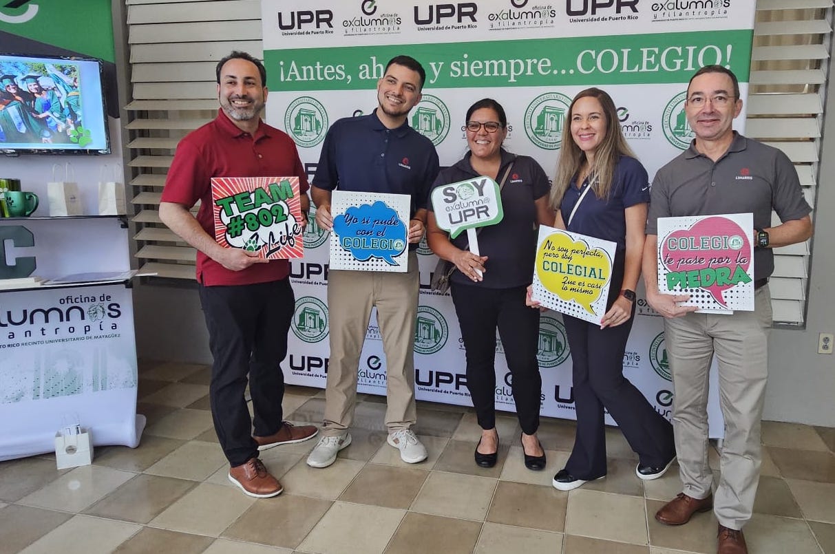 La Oficina de Exalumnos y Filantropía del Recinto Universitario de Mayagüez (RUM), en colaboración con la Oficina de Colocaciones, del Decanato de Estudiantes, llevó a cabo anoche el evento Alumni Networking Event 2024, en los jardines de la Residencia Oficial del Rector. Al encuentro se invitaron los reclutadores que participarán hoy en la Feria de Empleo Primaveral, con el fin de conectar con los egresados del RUM. Suministrada