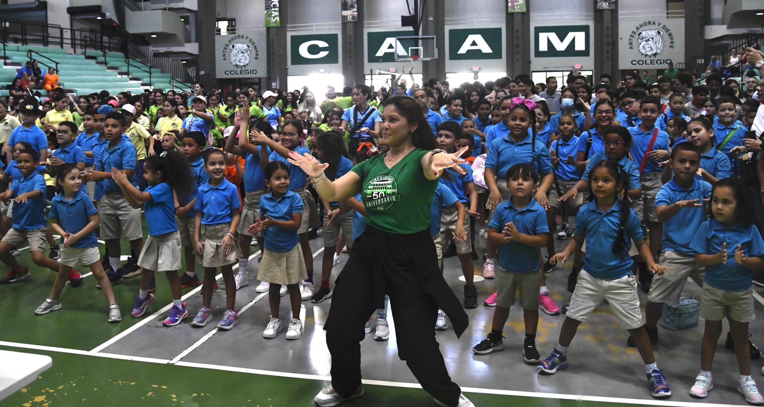 El Recinto Universitario de Mayagüez (RUM) fue sede ayer de la celebración del Día Mundial de la Actividad Física, evento organizado por el Departamento de Kinesiología, en el que participaron unos 720 niños y jóvenes de escuelas del área. Foto Carlos Díaz/Prensa RUM