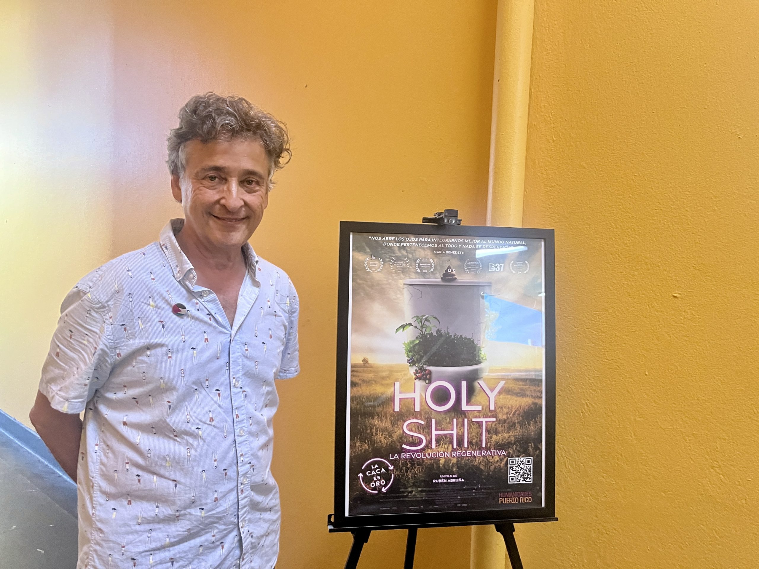En el Recinto Universitario de Mayagüez (RUM), se llevó a cabo ayer la presentación del documental Holy Shit: La revolución regenerativa, una obra del cineasta puertorriqueño Rubén Abruña.  Foto Prensa RUM En el Recinto Universitario de Mayagüez (RUM), se llevó a cabo ayer la presentación del documental Holy Shit: La revolución regenerativa, una obra del cineasta puertorriqueño Rubén Abruña. Foto Prensa RUM