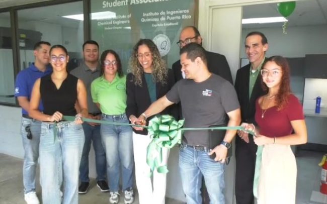 Foto del corte de cinta con los principales portavoces del RUM. Foto del corte de cinta con los principales portavoces del RUM.