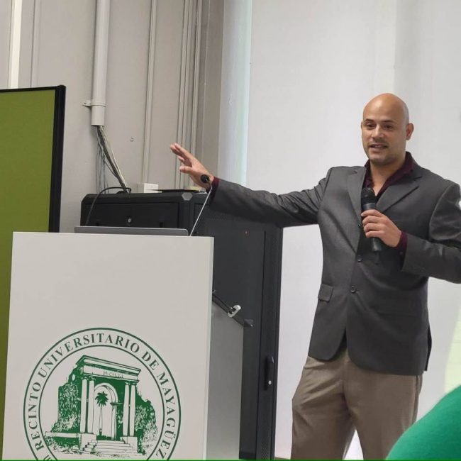 El doctor Héctor S. Tavarez Vargas, catedrático del Departamento de Economía Agrícola y Sociología Rural, del Colegio de Ciencias Agrícolas del Recinto Universitario de Mayagüez (RUM), recibió una subvención de $198,303.00 mil del Instituto Nacional de Alimentos y Agricultura (NIFA), del Departamento de Agricultura de los Estados Unidos (USDA). Suministrada El doctor Héctor S. Tavarez Vargas, catedrático del Departamento de Economía Agrícola y Sociología Rural, del Colegio de Ciencias Agrícolas del Recinto Universitario de Mayagüez (RUM), recibió una subvención de $198,303.00 mil del Instituto Nacional de Alimentos y Agricultura (NIFA), del Departamento de Agricultura de los Estados Unidos (USDA). Suministrada