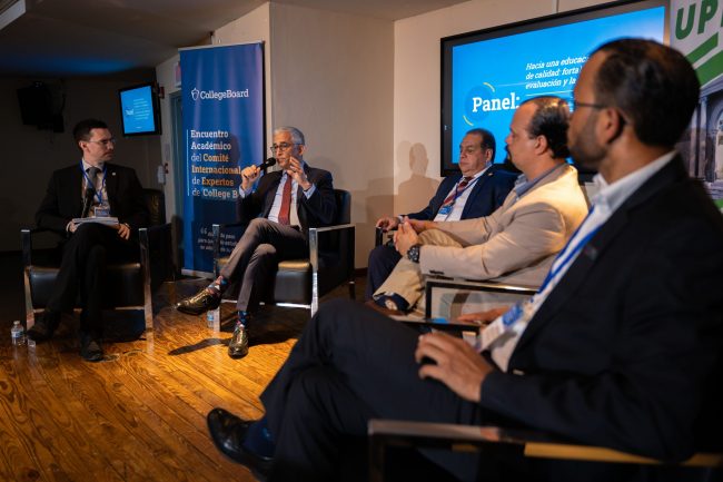 El rector Agustín Rullán Toro participó en el panel titulado Hacia una educación de calidad: fortaleciendo la evaluación y la investigación, en el que, entre otros aspectos, reflexionó sobre la reciente designación del RUM como institución de investigación R2. Suministrada El rector Agustín Rullán Toro participó en el panel titulado Hacia una educación de calidad: fortaleciendo la evaluación y la investigación, en el que, entre otros aspectos, reflexionó sobre la reciente designación del RUM como institución de investigación R2. Suministr