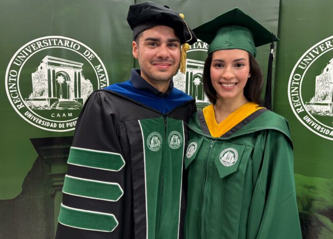 La colegial Anaís Hernández Escobar obtuvo una maestría en Biología, mientras Christian J. Lagares concluyó un doctorado en Ingeniería Mecánica. Foto José Jiménez Orfila/Prensa RUM La colegial Anaís Hernández Escobar obtuvo una maestría en Biología, mientras Christian J. Lagares concluyó un doctorado en Ingeniería Mecánica. Foto José Jiménez Orfila/Prensa RUM
