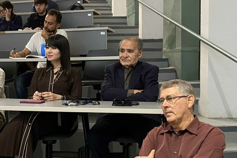 La jornada educativa fue dedicada al doctor José I. Alameda Lozada, catedrático del Departamento de Economía. Foto Javier Valentín Feliciano/Prensa RUM