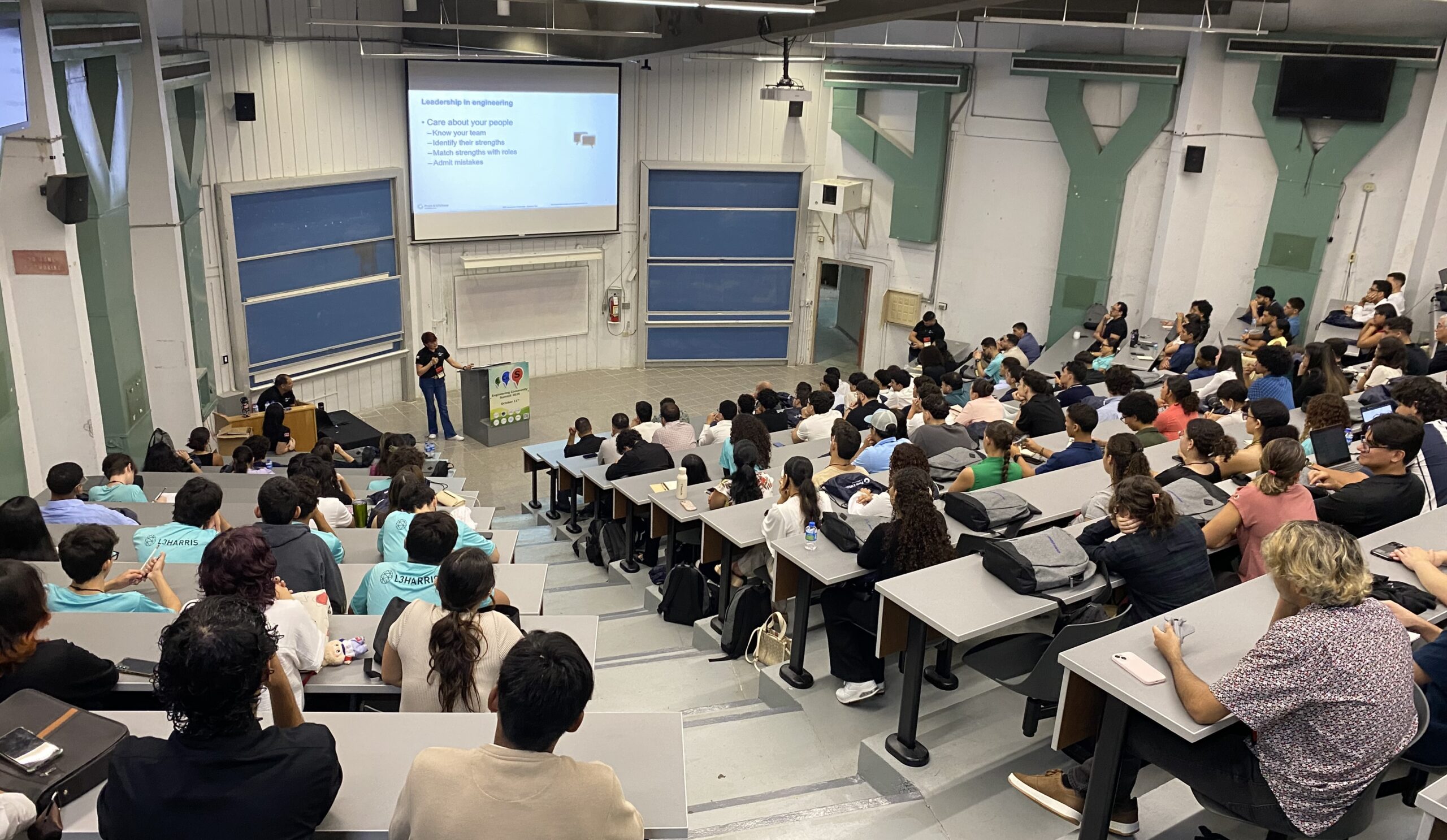 La agenda educativa del Engineering Community Summit 2025 incluyó a una serie de expertos en los temas de ingeniería. Foto Javier Valentín Feliciano/Prensa RUM