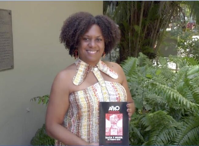 La doctora Bárbara I. Abadía Rexach presentó su más reciente publicación titulada Afrofeminista. Raza y mujer en Puerto Rico. Fotocaptura Alexander Machado Martínez La doctora Bárbara I. Abadía Rexach presentó su más reciente publicación titulada Afrofeminista. Raza y mujer en Puerto Rico. Fotocaptura Alexander Machado Martínez