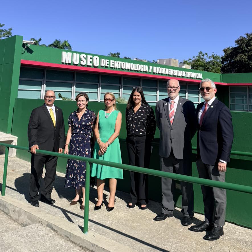 El Recinto Universitario de Mayagüez (RUM) de la Universidad de Puerto Rico (UPR) celebró la reinauguración del Museo de Entomología y Biodiversidad Tropical durante un acto oficial realizado en el Jardín Botánico Norte en Río Piedras. Suministrada