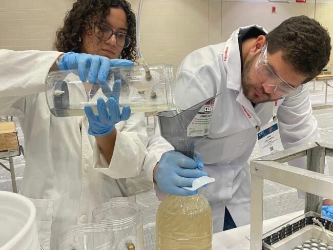 El equipo ChemE Cube del Recinto Universitario de Mayagüez (RUM) obtuvo un destacado desempeño en la competencia internacional organizada por AIChE, el RAPID Manufacturing Institute y ExxonMobil, celebrada en Boston. Suministrada
