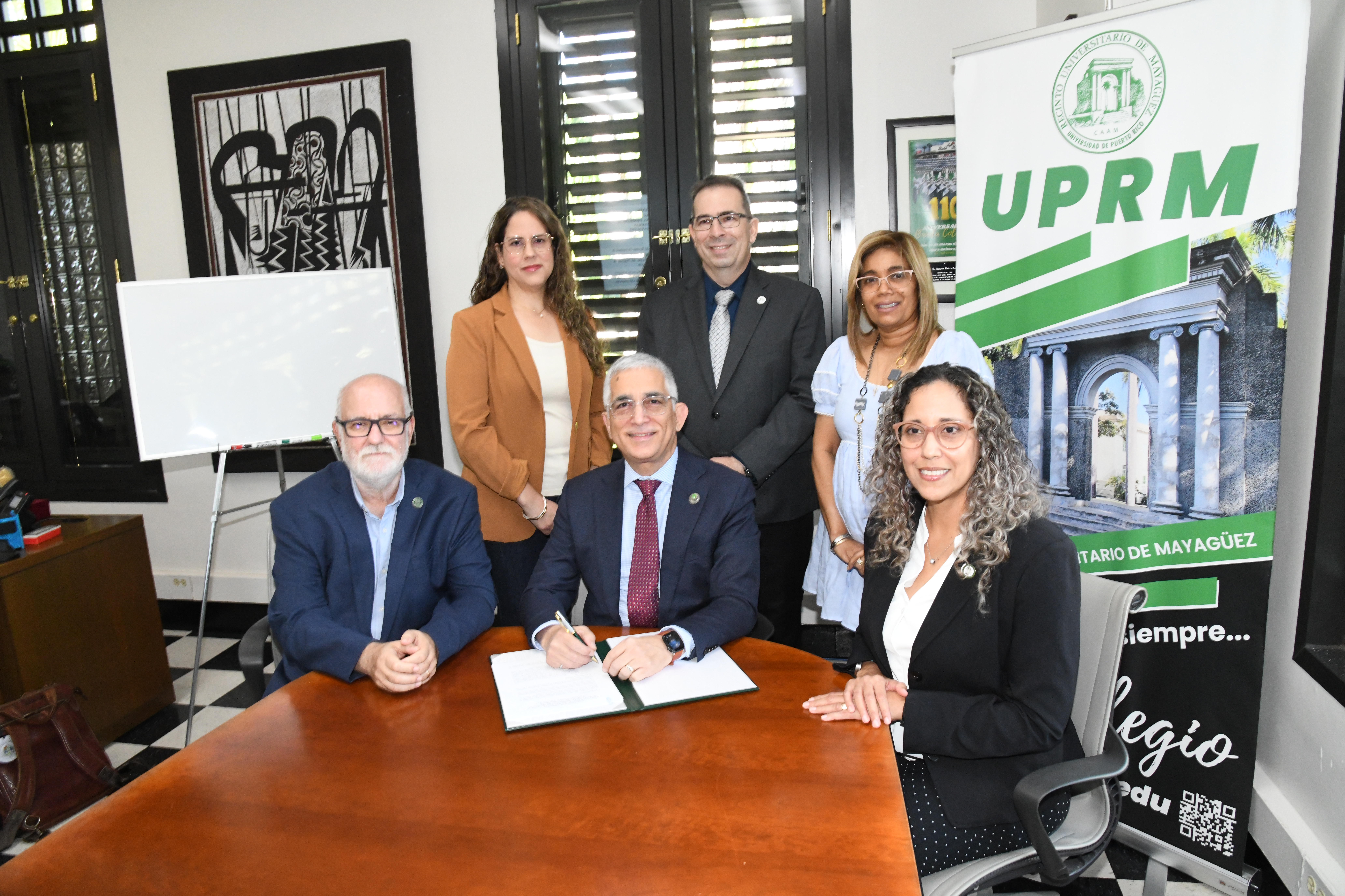 La firma del memorando se realizó en la Oficina del Rector del RUM. Foto Carlos Díaz/Prensa RUM La firma del memorando se realizó en la Oficina del Rector del RUM. Foto Carlos Díaz/Prensa RUM