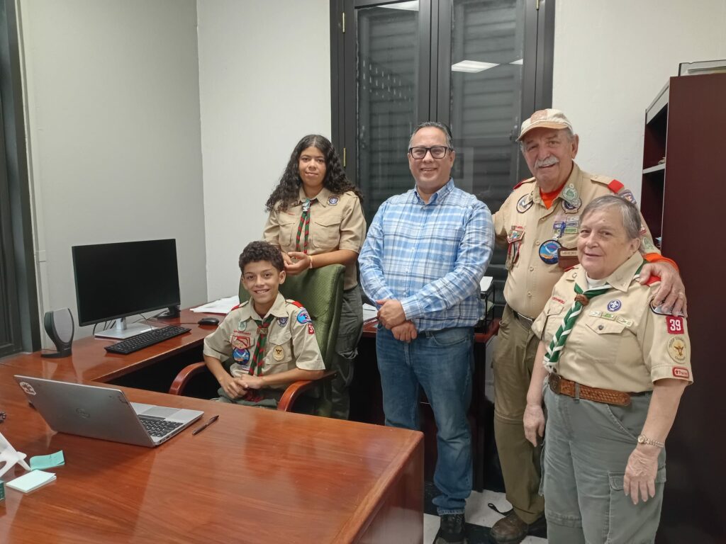 Los integrantes de la Tropa 39 ocuparon simbólicamente diversos puestos administrativos del Recinto. Foto Prensa RUM
