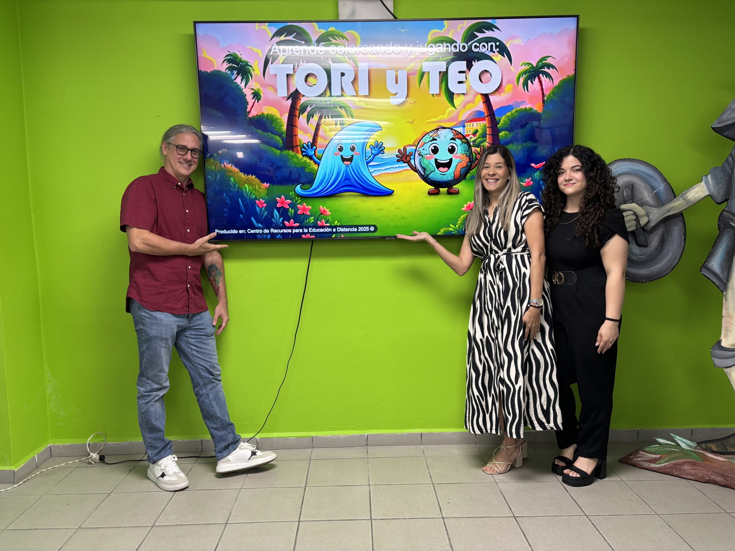 El Recinto Universitario de Mayagüez (RUM), a través de su Centro de Recursos para la Educación a Distancia (CREAD), adscrito al Decanato de Asuntos Académicos, desarrolló y produjo el video educativo Tori Tsunami y Teo Terremoto, una herramienta innovadora diseñada para la educación y preparación ante emergencias con un enfoque dirigido a niños ciegos, sordos y sordo-ciegos. Suministrada El Recinto Universitario de Mayagüez (RUM), a través de su Centro de Recursos para la Educación a Distancia (CREAD), adscrito al Decanato de Asuntos Académicos, desarrolló y produjo el video educativo Tori Tsunami y Teo Terremoto, una herramienta innovadora diseñada para la educación y preparación ante emergencias con un enfoque dirigido a niños ciegos, sordos y sordo-ciegos. Suministrada