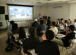 Un grupo de estudiantes conoció de primera mano opciones educativas y profesionales relacionadas a la ingeniería aeroespacial. Foto Carlos Díaz/Prensa RUM