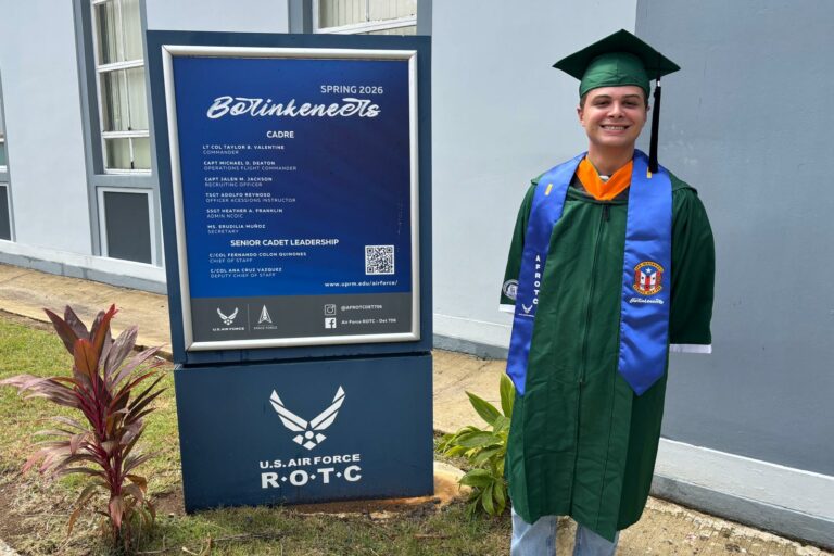 Fabián A. Pérez Muñoz, se graduó Cum Laude del Departamento de Ciencias e Ingeniería de Software, quien completa su bachillerato con una secuencia curricular en Literatura Francesa. Foto José Jiménez/Prensa RUM