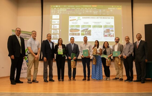 El Centro de Transferencia de Tecnología en Transportación de Puerto Rico (PR LTAP Center), adscrito al Recinto Universitario de Mayagüez (RUM), reconoció las innovaciones desarrolladas por municipios y agencias gubernamentales como parte del certamen local Build a Better Mousetrap (BAMB). Suministrada El Centro de Transferencia de Tecnología en Transportación de Puerto Rico (PR LTAP Center), adscrito al Recinto Universitario de Mayagüez (RUM), reconoció las innovaciones desarrolladas por municipios y agencias gubernamentales como parte del certamen local Build a Better Mousetrap (BAMB). Suministrada