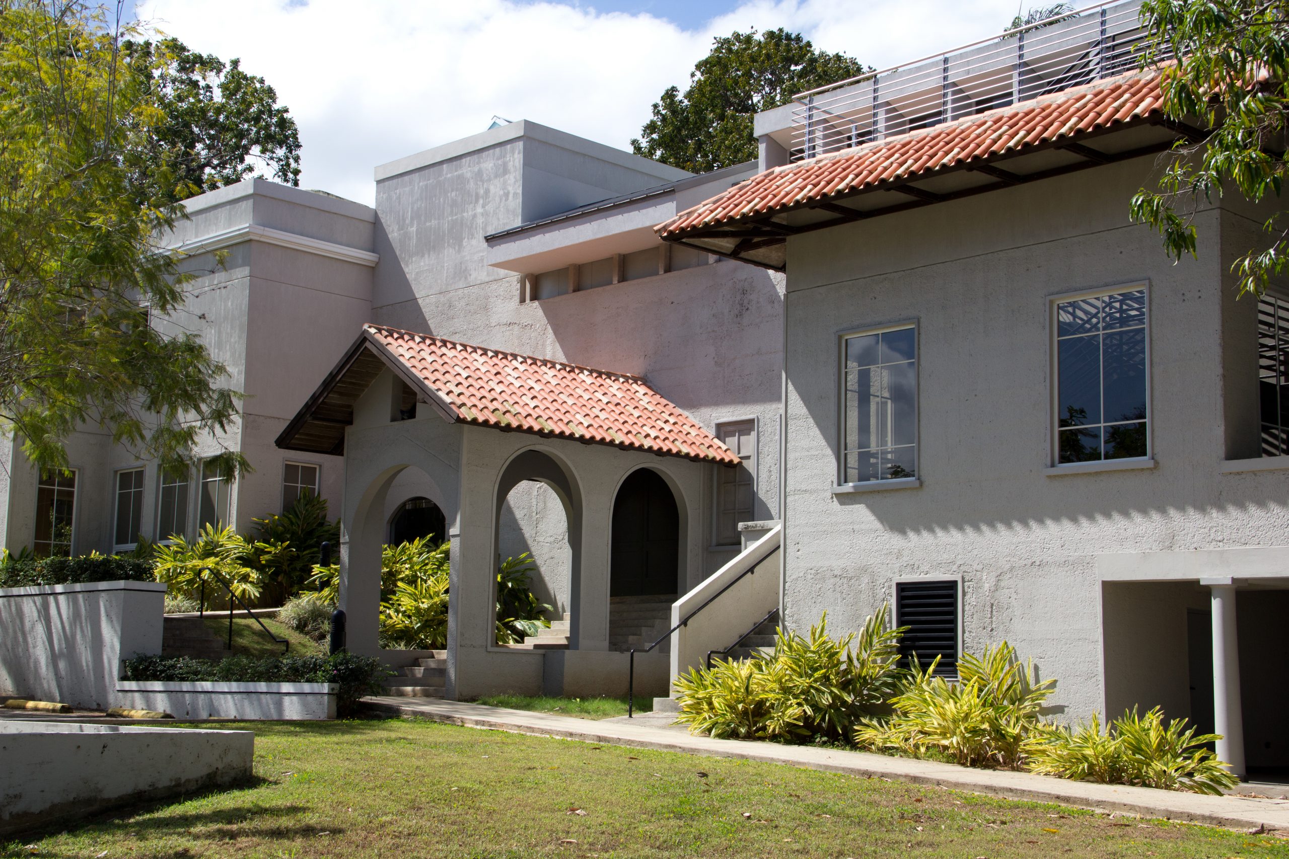 Facada Edificio MuSA Senado Académico y Junta UPRM